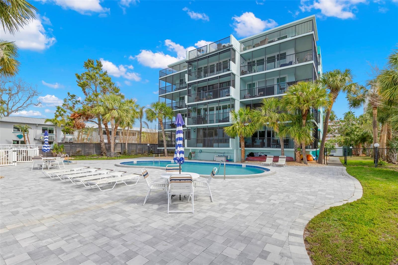 HEMINGWAY CONDO THE - Residential Lease