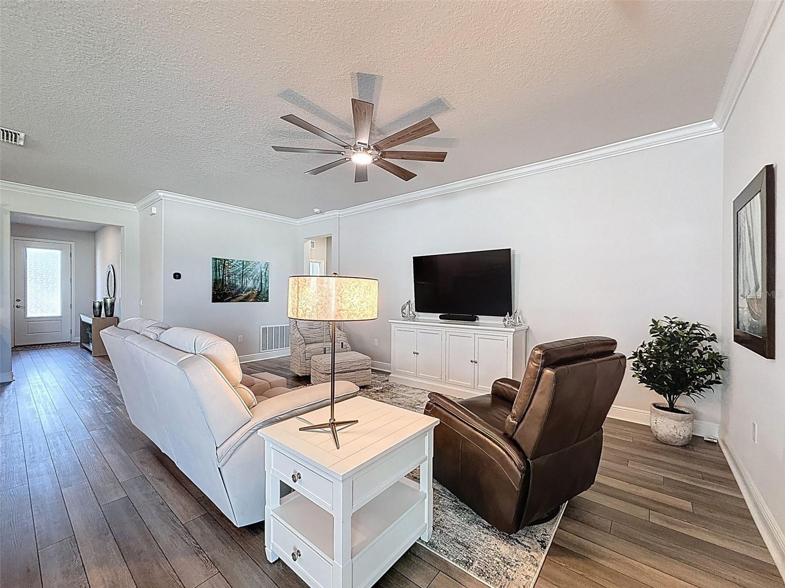 NORTH LAKE TRAIL - Residential