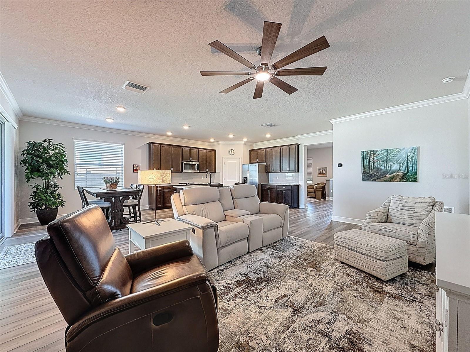 NORTH LAKE TRAIL - Residential