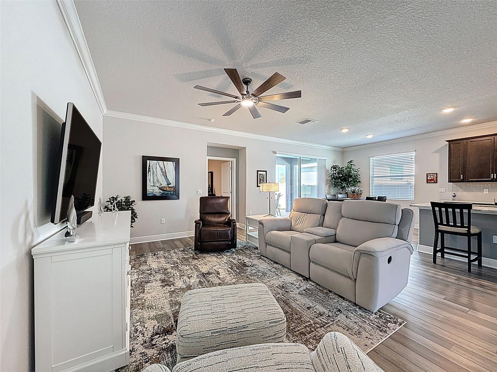 NORTH LAKE TRAIL - Residential