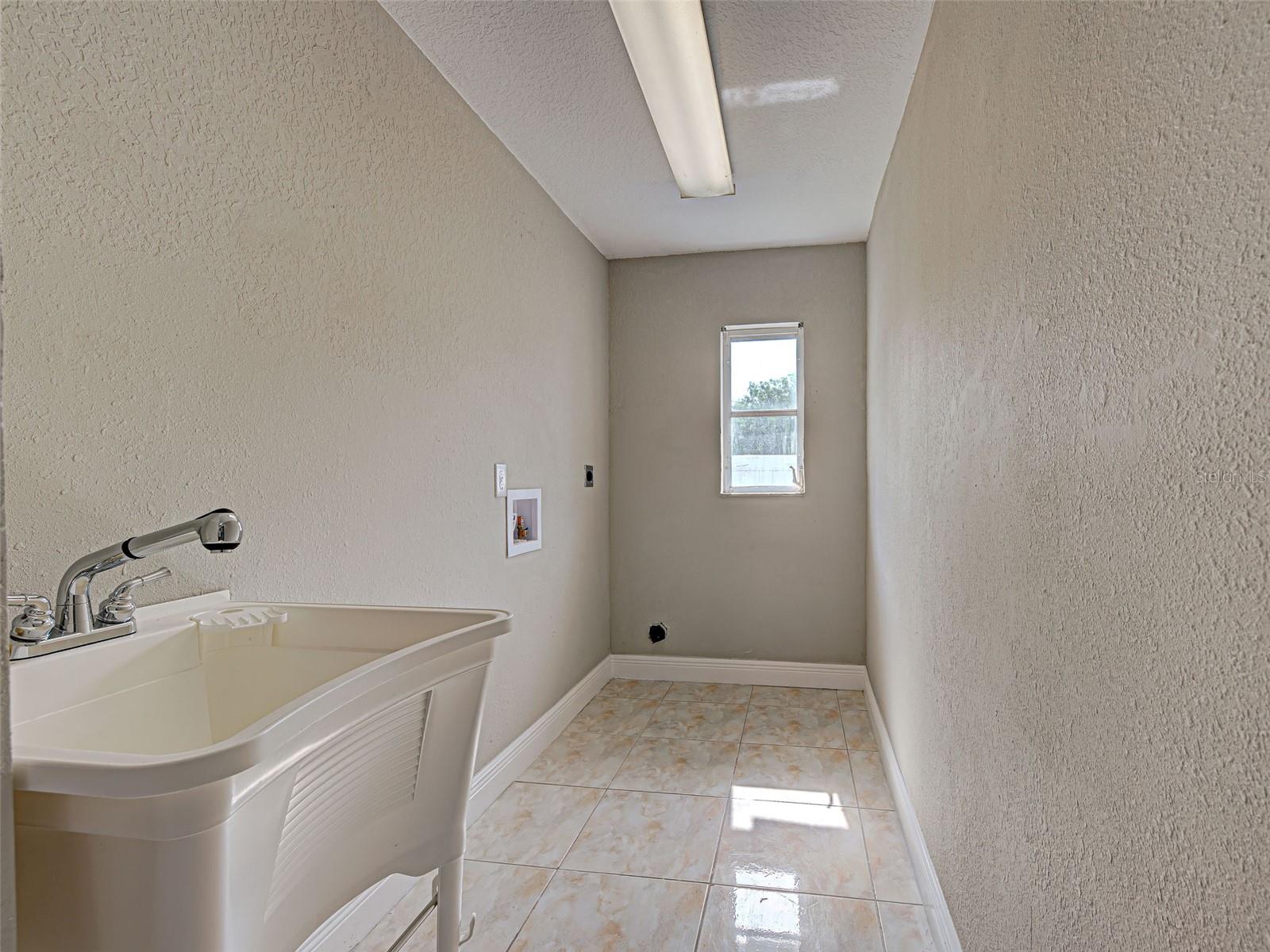 PORT CHARLOTTE SEC 044 - Residential Lease