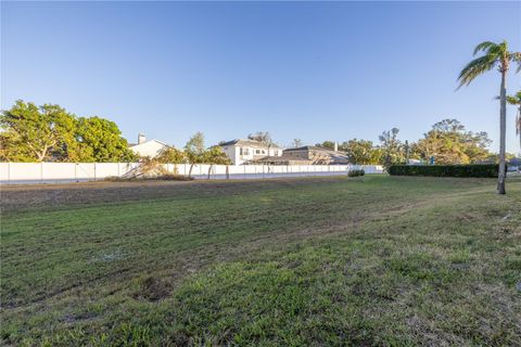 A home in SEMINOLE