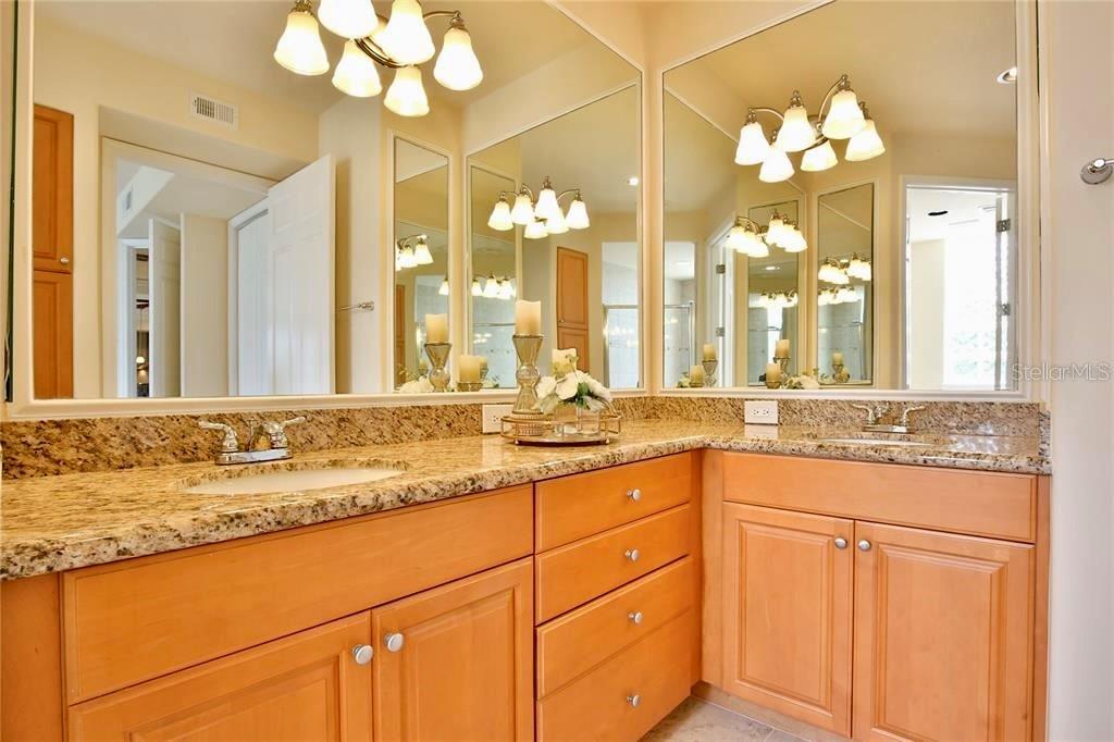 SAVANNAH PRESERVE AT UNIVERSITY PLACE - Residential