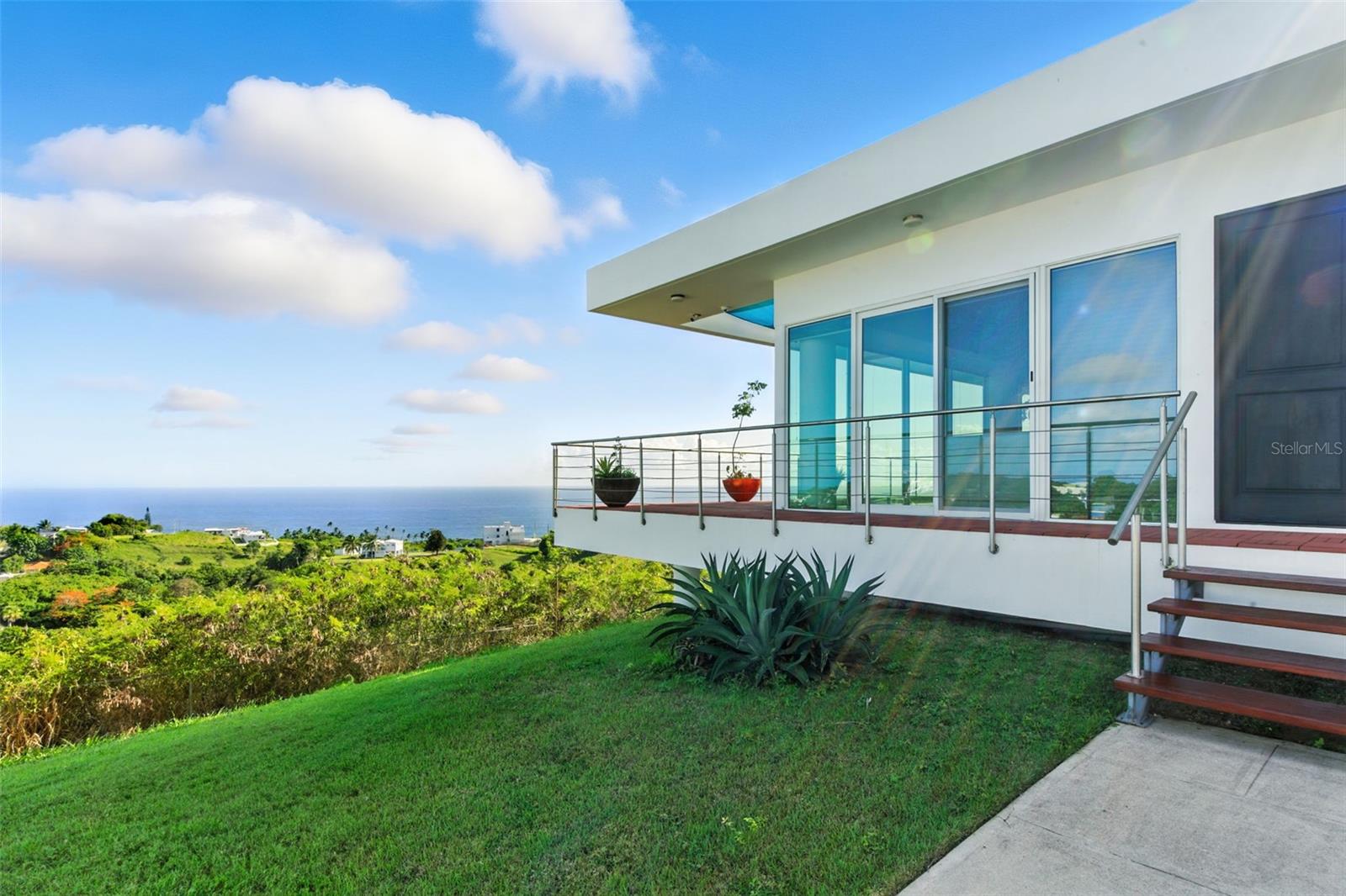 SAN JOSE HILLS - Residential