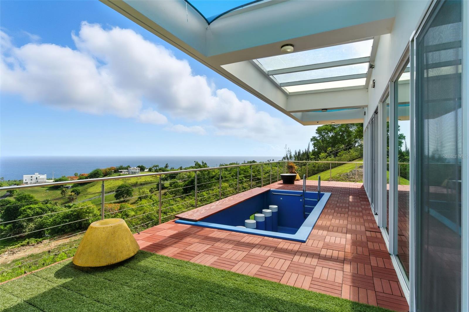 SAN JOSE HILLS - Residential