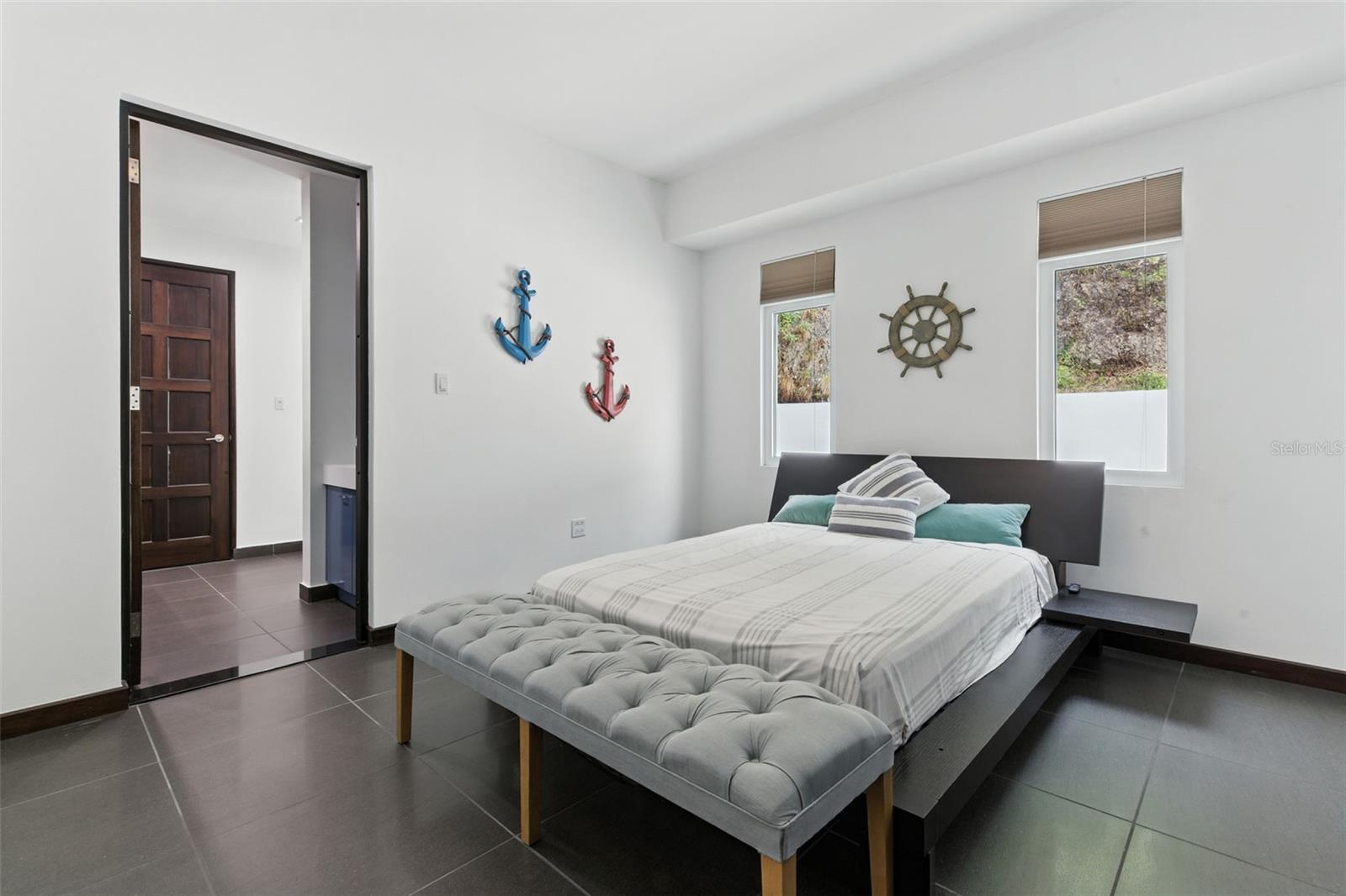 SAN JOSE HILLS - Residential