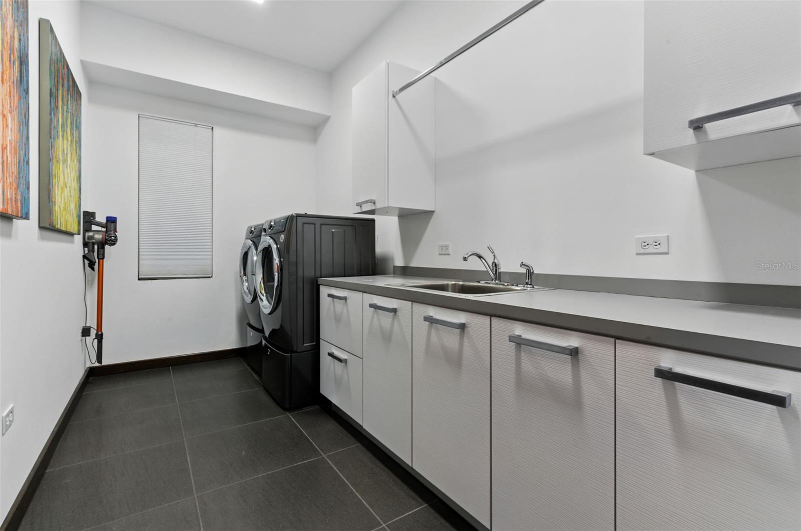 SAN JOSE HILLS - Residential