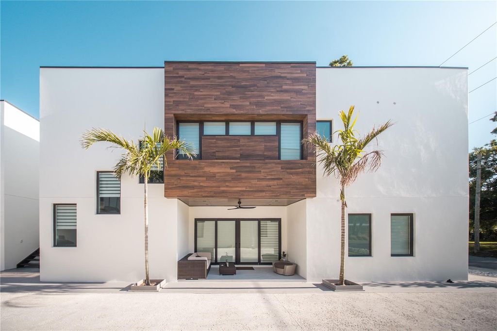 Photo of 816 Goodrich Avenue, Sarasota, FL 34236 (MLS # A4651049)