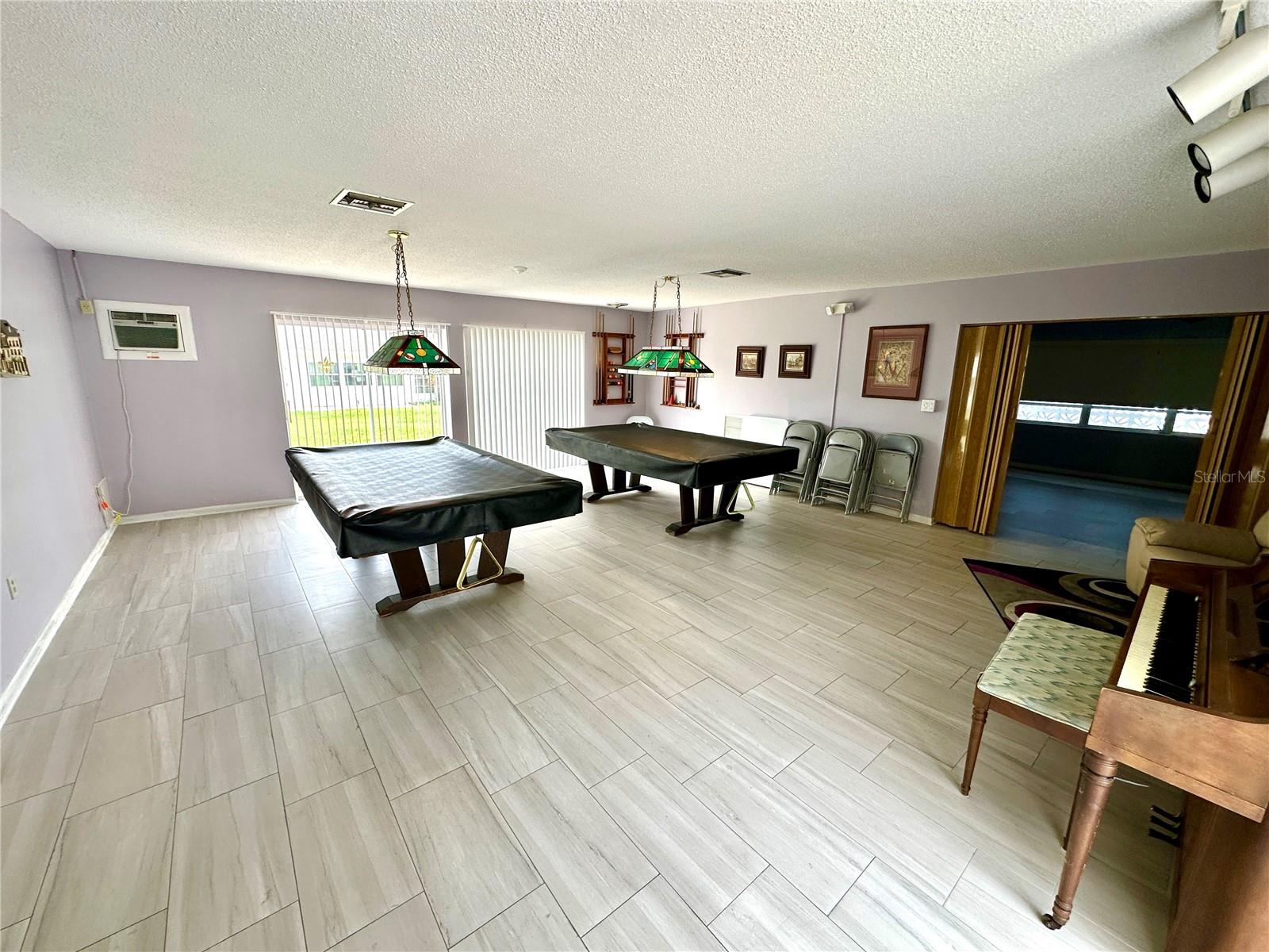 PENTHOUSE GROVES - Residential