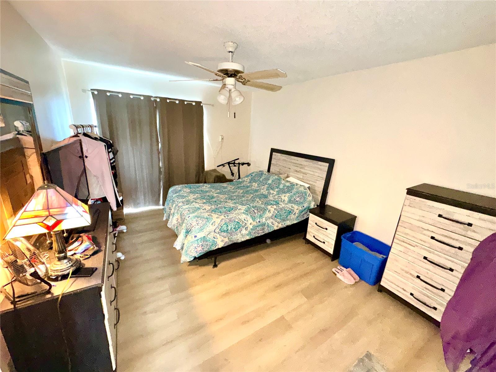 PENTHOUSE GROVES - Residential