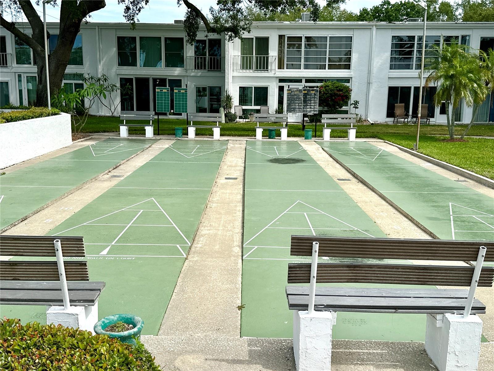 PENTHOUSE GROVES - Residential