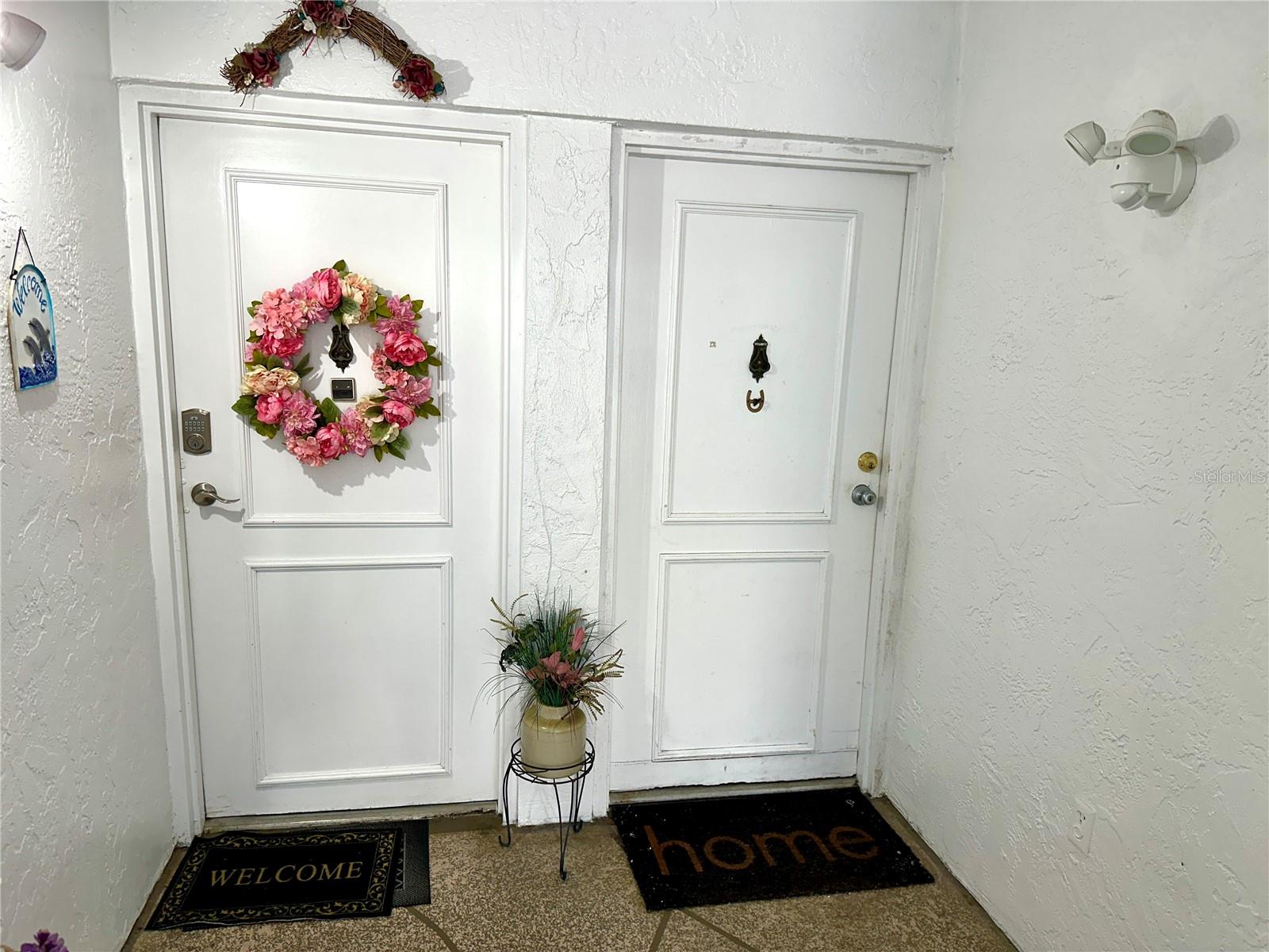 PENTHOUSE GROVES - Residential