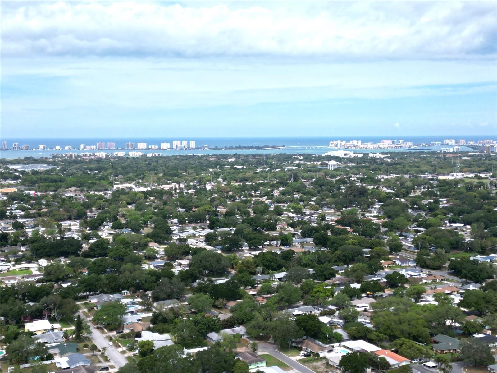 PENTHOUSE GROVES - Residential