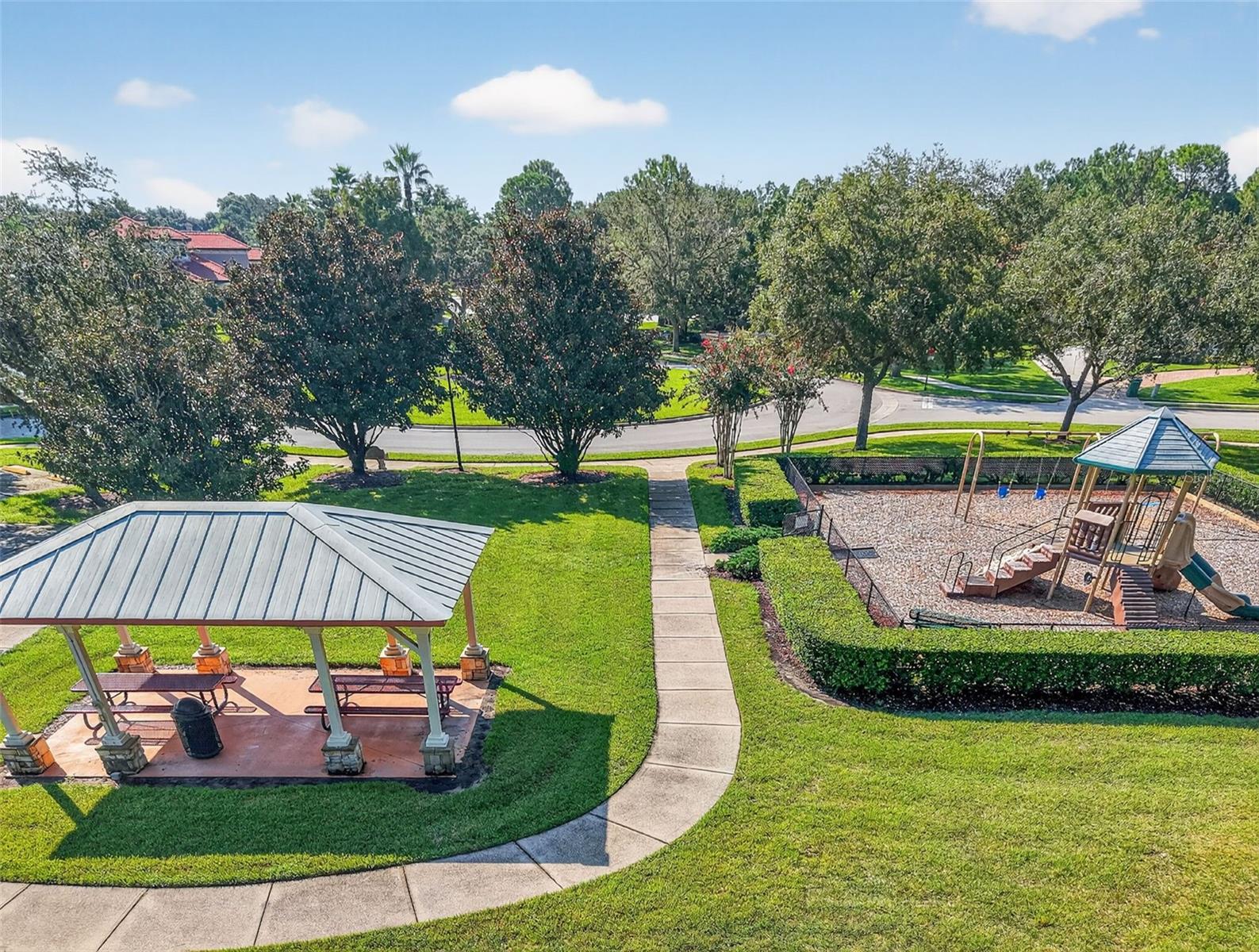 MOUNT DORA LOCH LEVEN PH 04 LT 94 - Residential