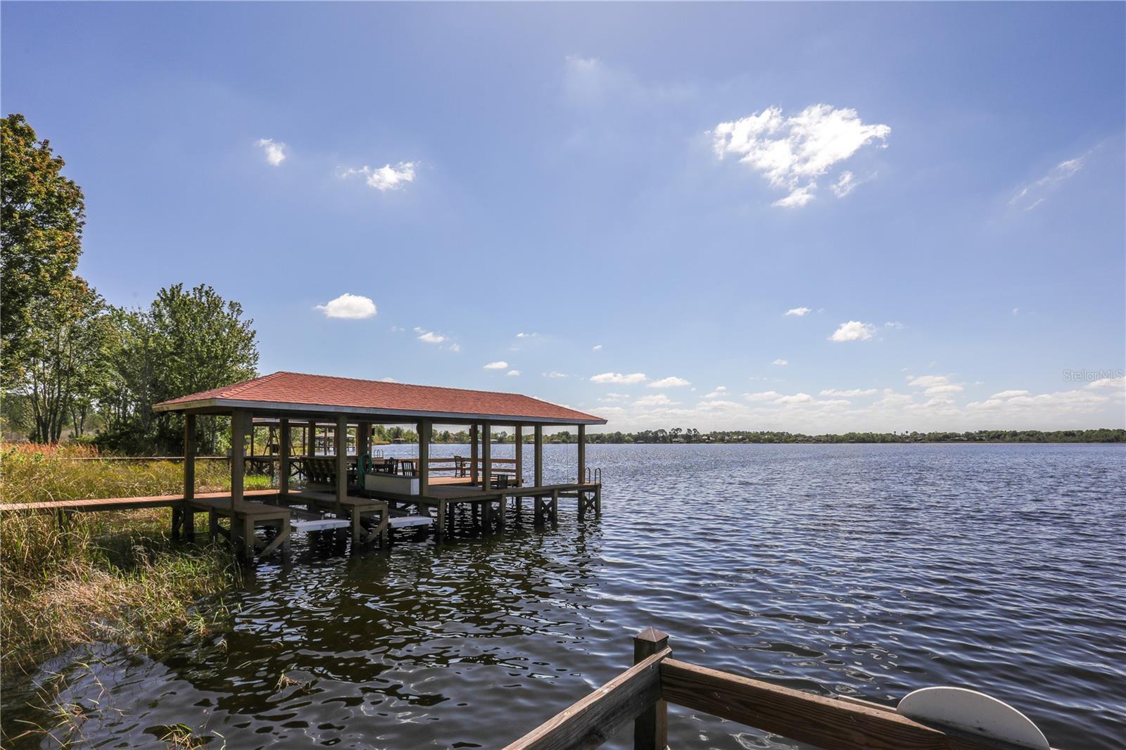 MOUNT DORA LOCH LEVEN PH 04 LT 94 - Residential