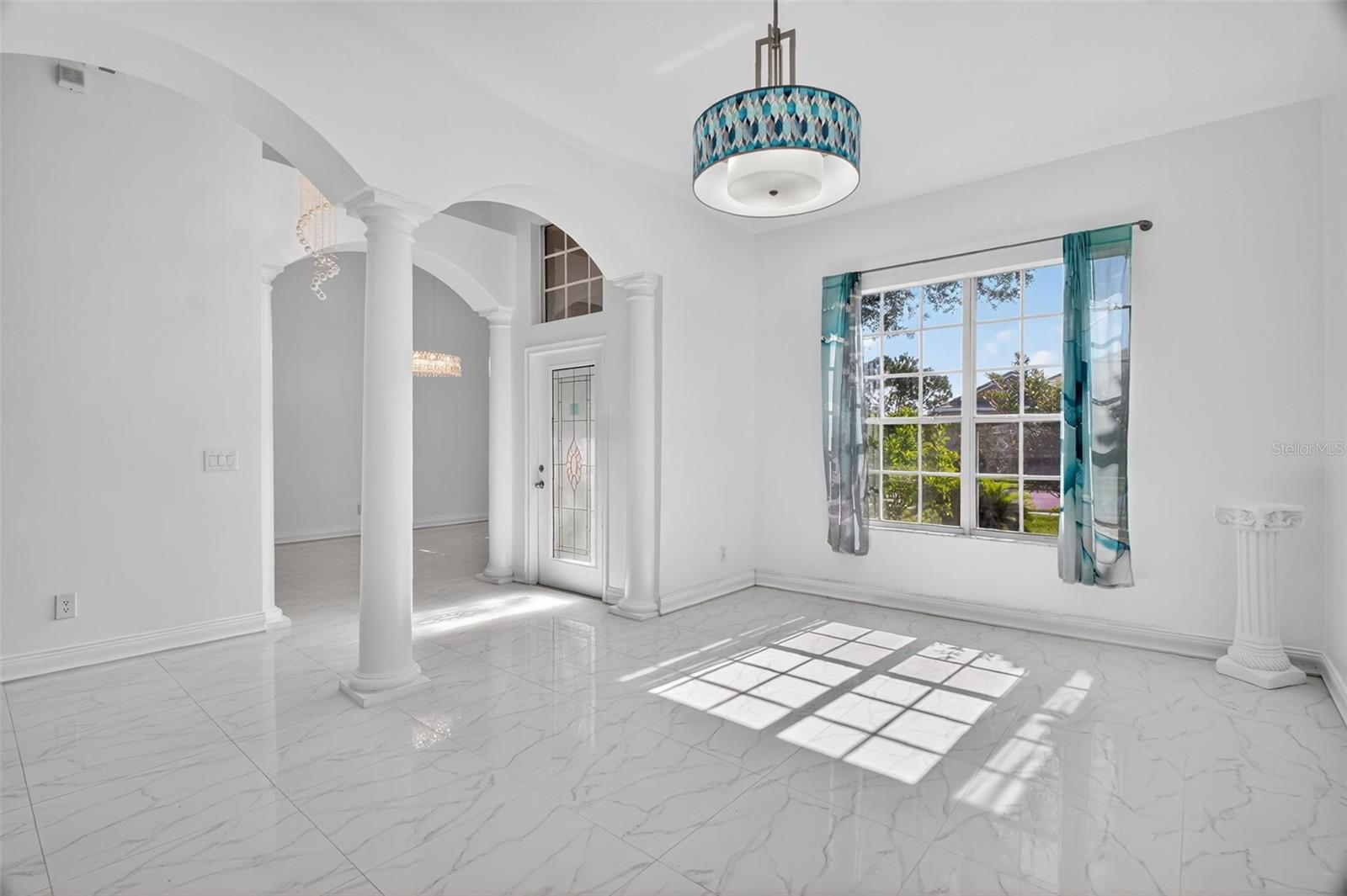 MOUNT DORA LOCH LEVEN PH 04 LT 94 - Residential