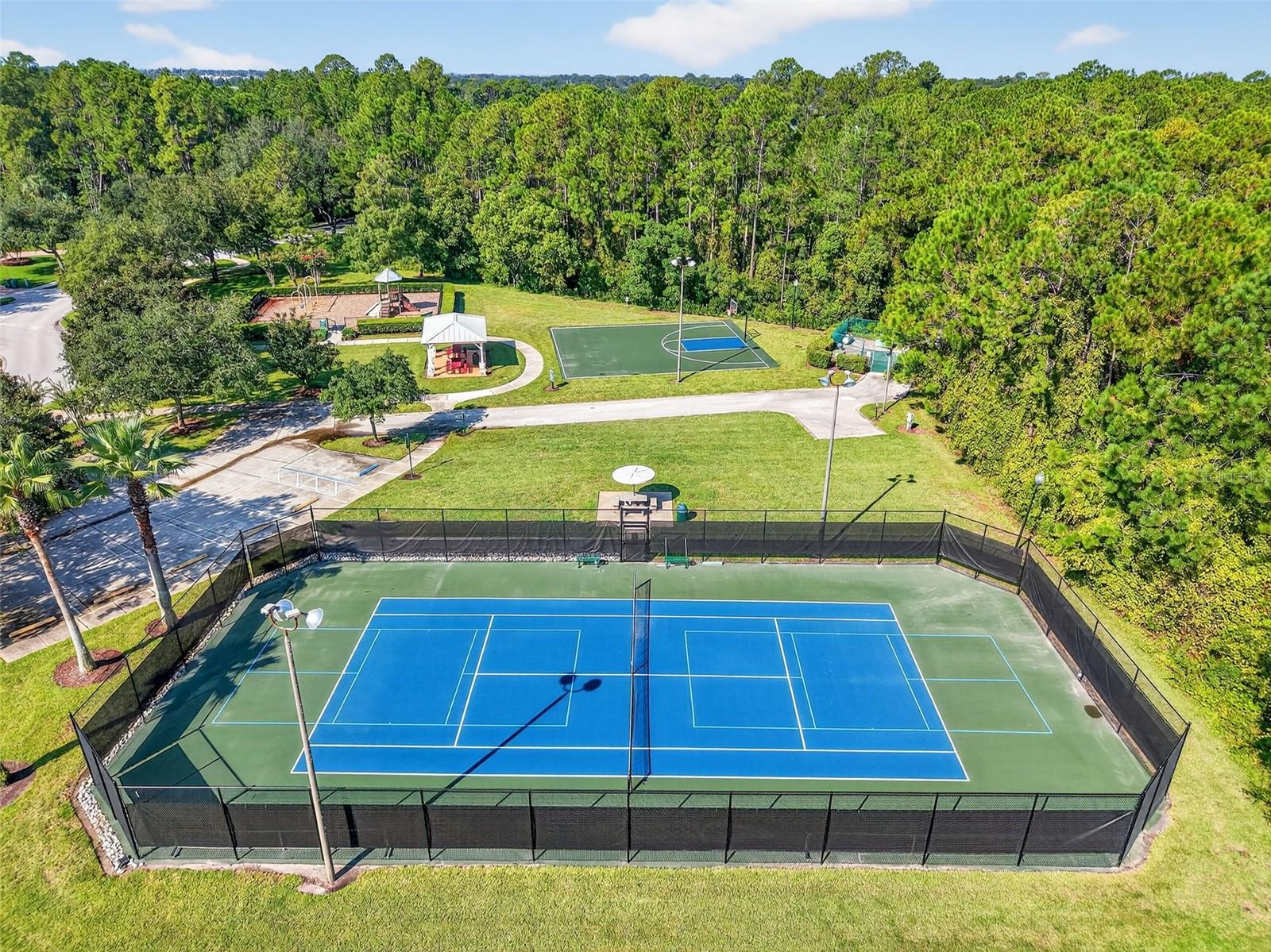 MOUNT DORA LOCH LEVEN PH 04 LT 94 - Residential