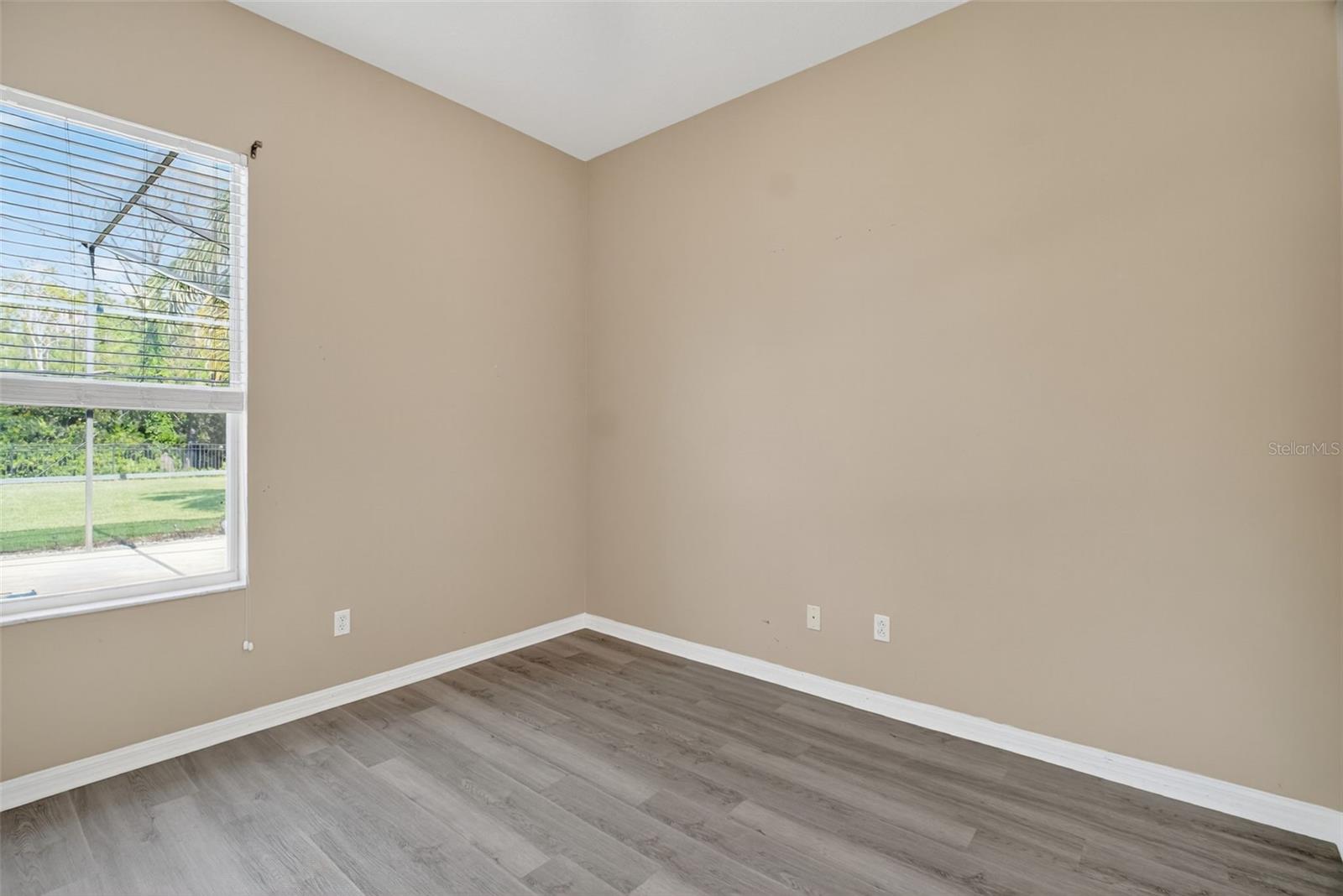 MOUNT DORA LOCH LEVEN PH 04 LT 94 - Residential