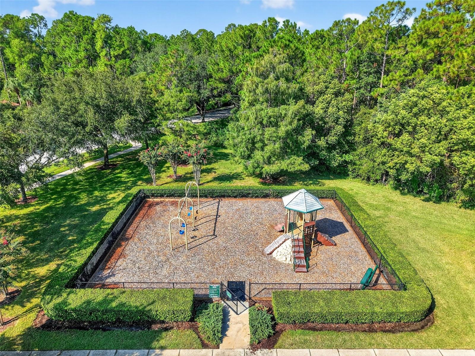 MOUNT DORA LOCH LEVEN PH 04 LT 94 - Residential