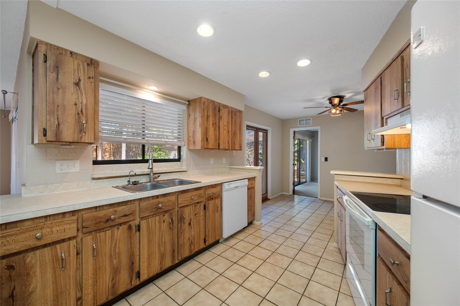 SUNSET HILLS - Residential