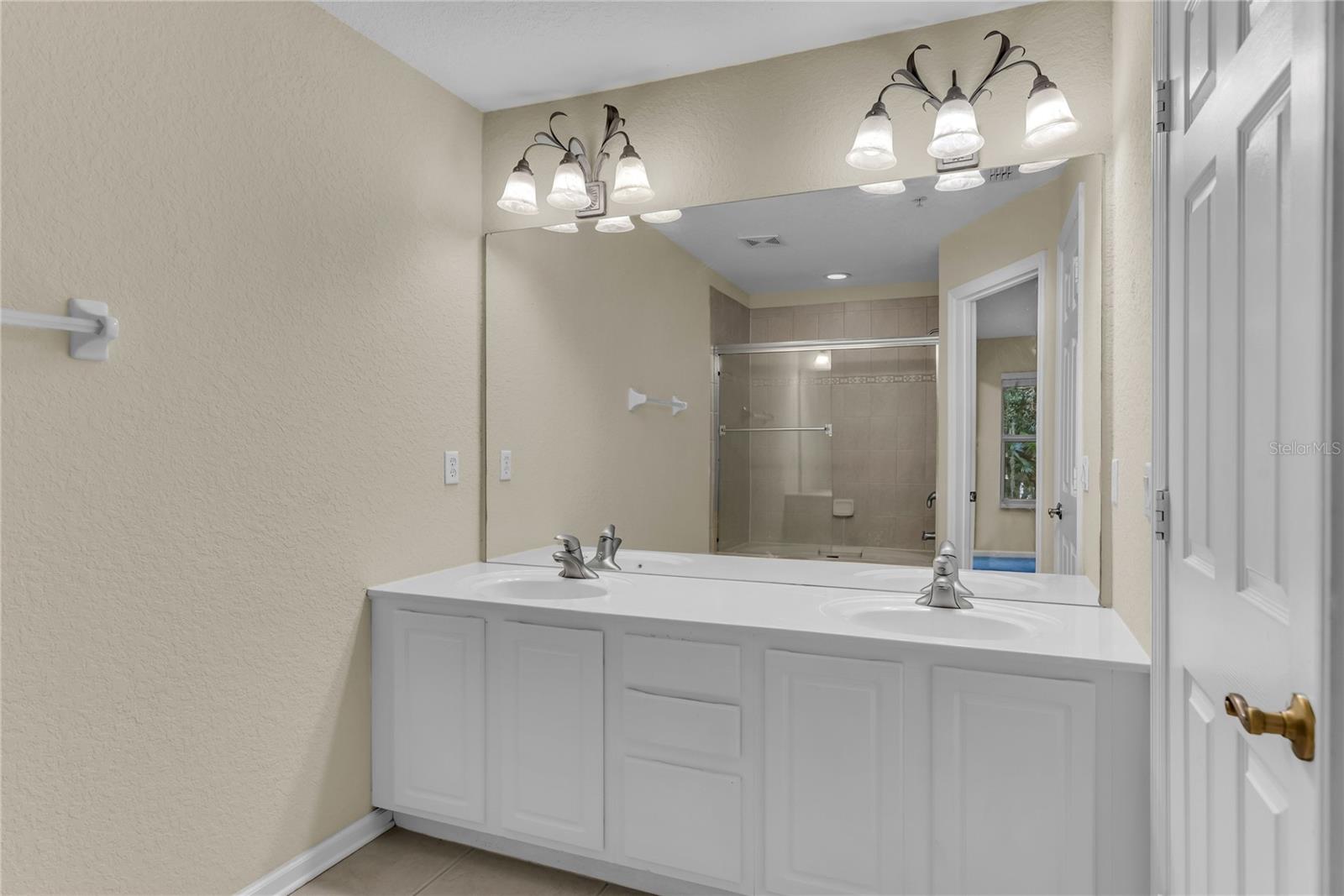 STONEBRIDGE LAKES CONDO - Residential