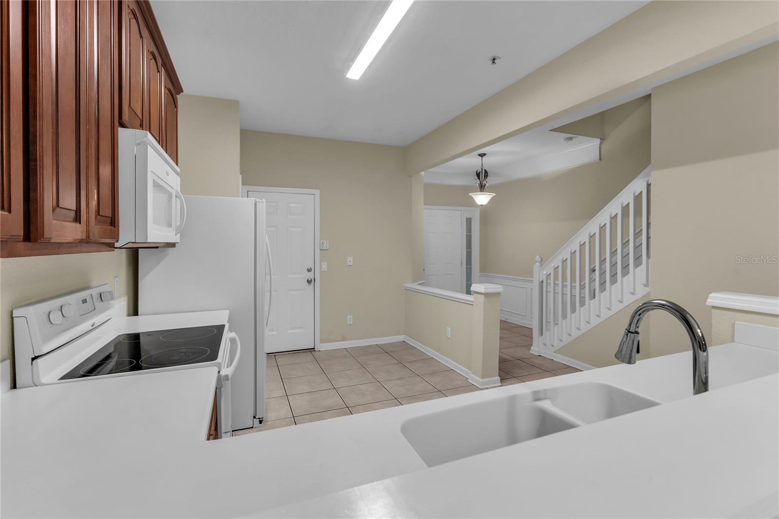 STONEBRIDGE LAKES CONDO - Residential