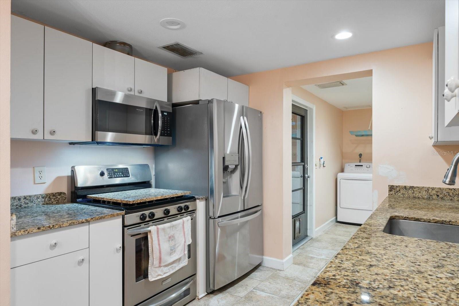 2015 BAYSHORE GARDENS PARKWAY