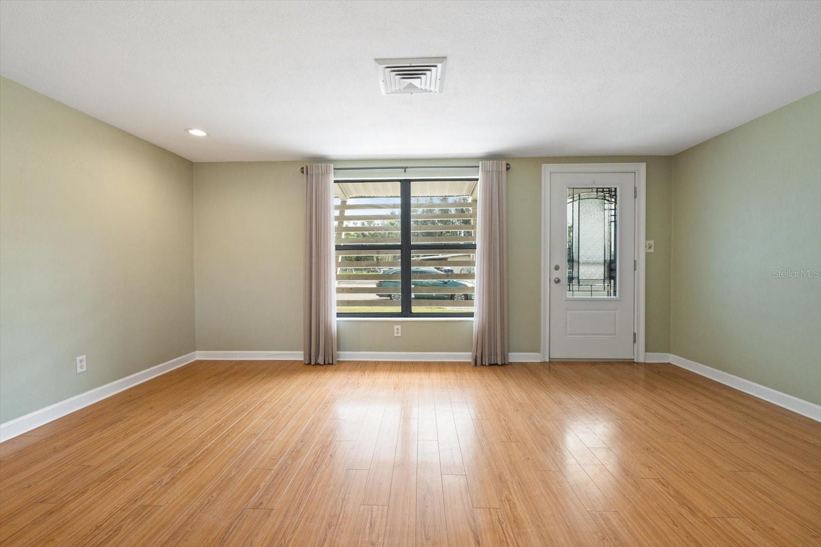 2015 BAYSHORE GARDENS PARKWAY