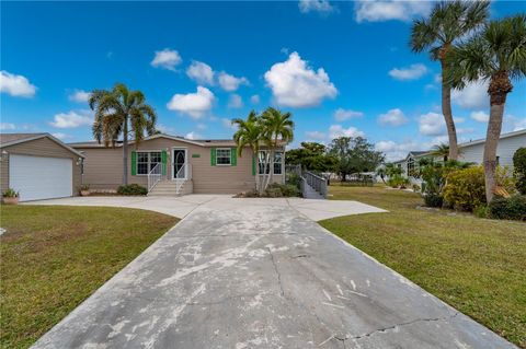 A home in PUNTA GORDA