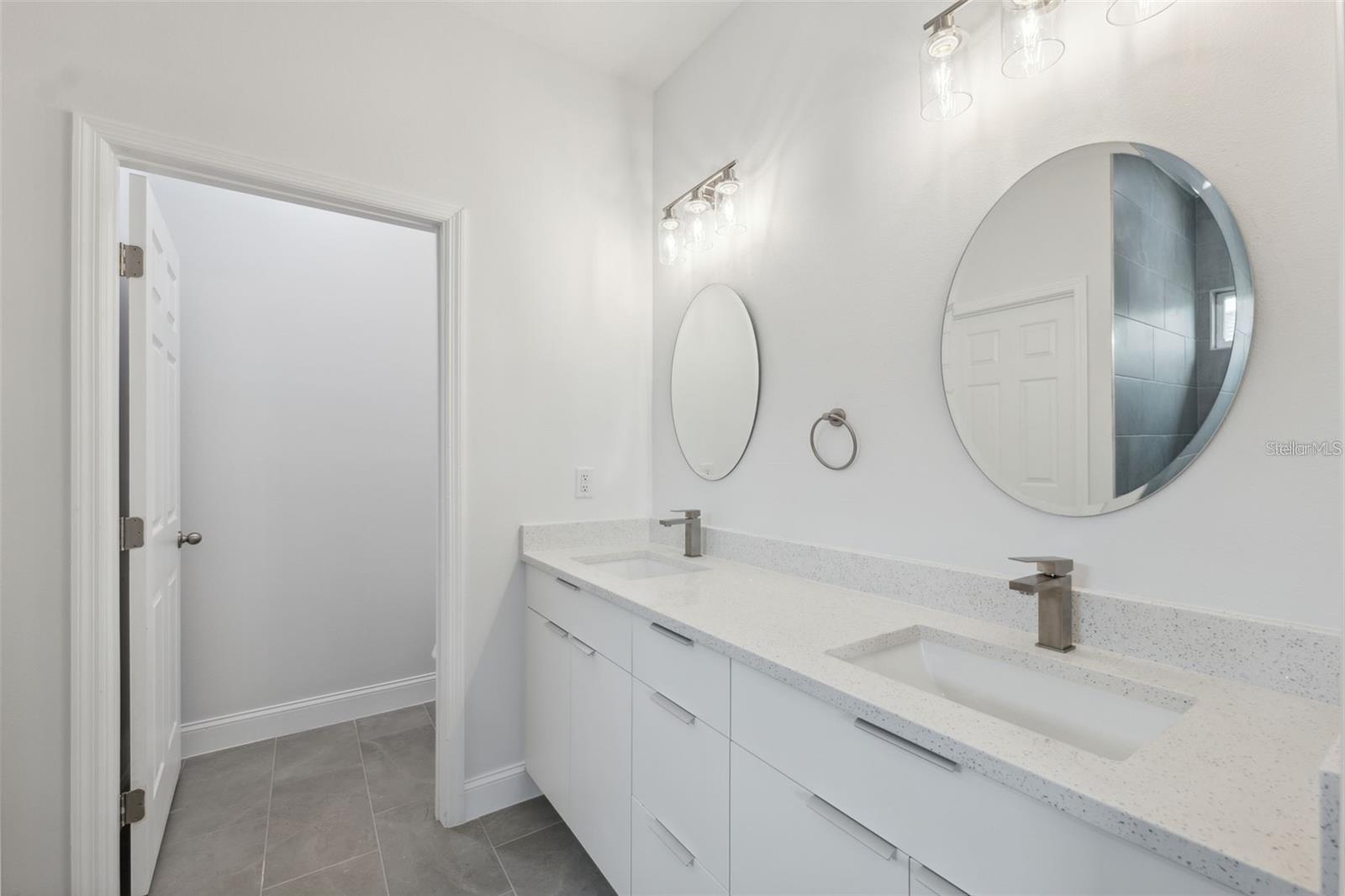 MARION OAKS UN 06 - Residential