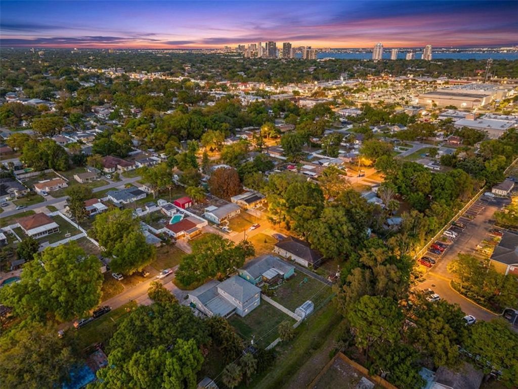 Photo of 3922 W Bay View Avenue, Tampa, FL 33611 (MLS # TB8492869)