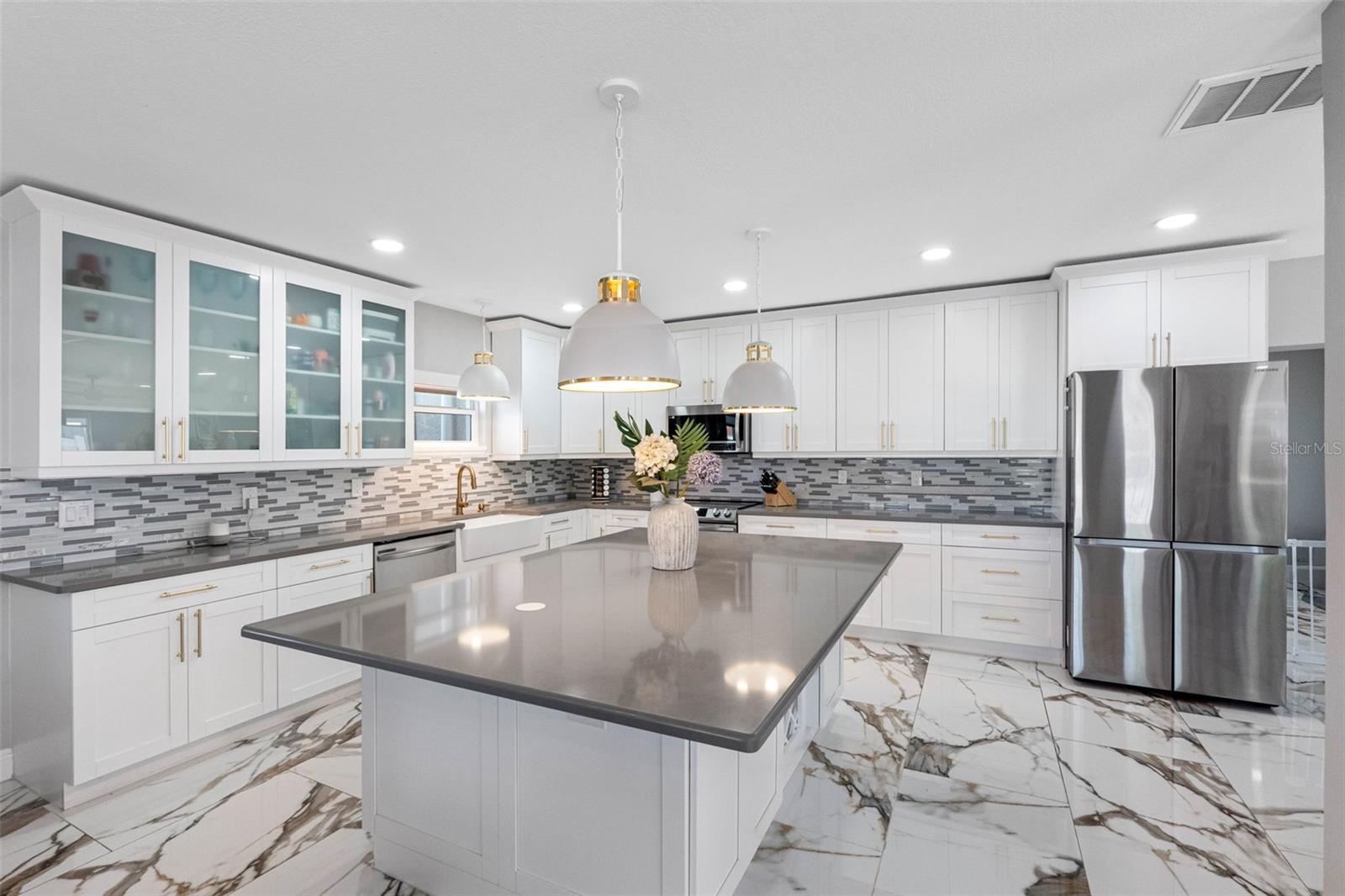 FAIRLAWN ESTATES 1ST ADD - Residential