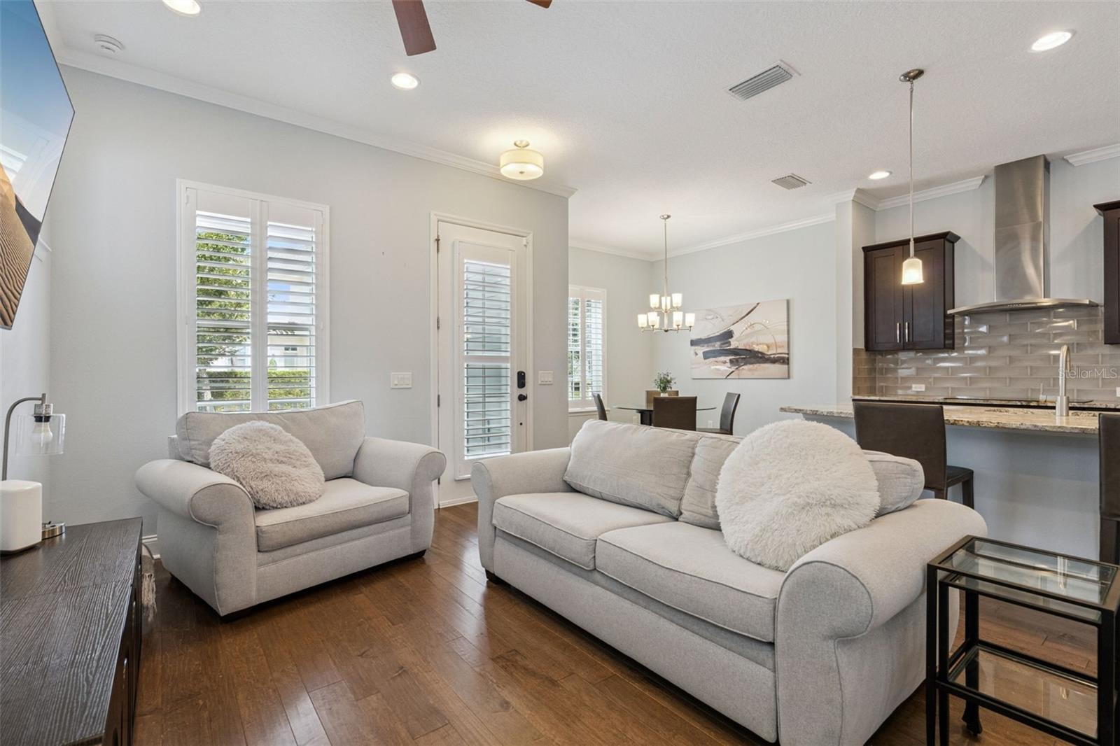 1589 RESOLUTE STREET