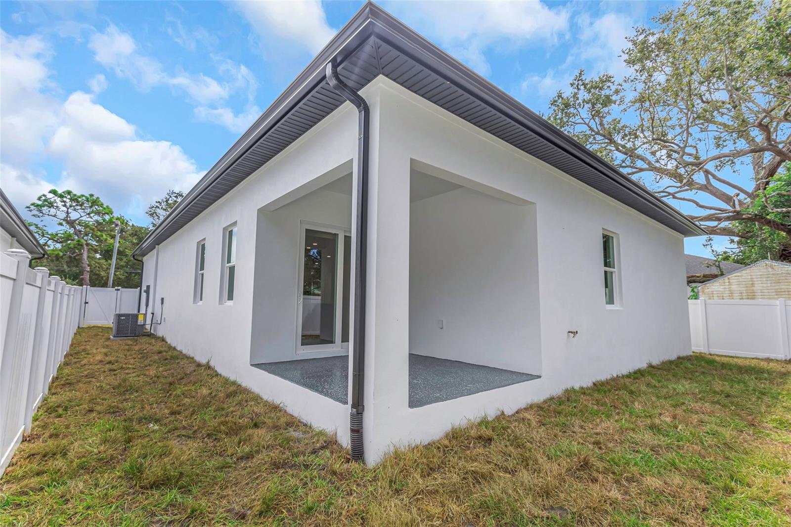 HARBOR VISTA - Residential