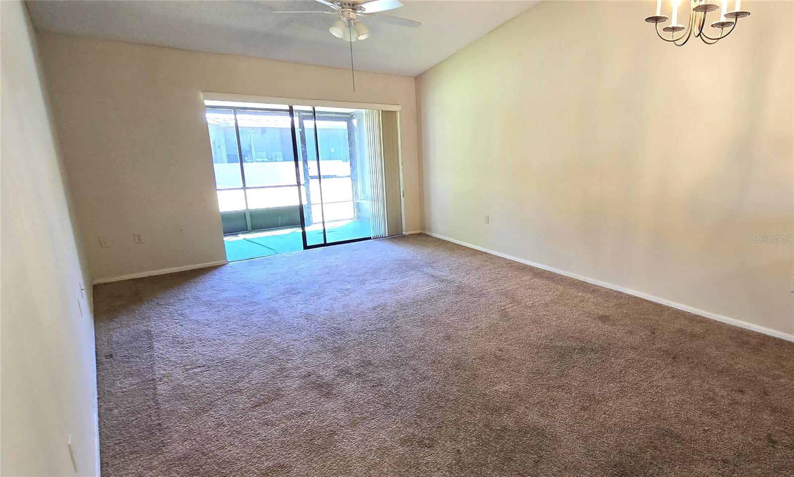 2781 KING OAK CIRCLE