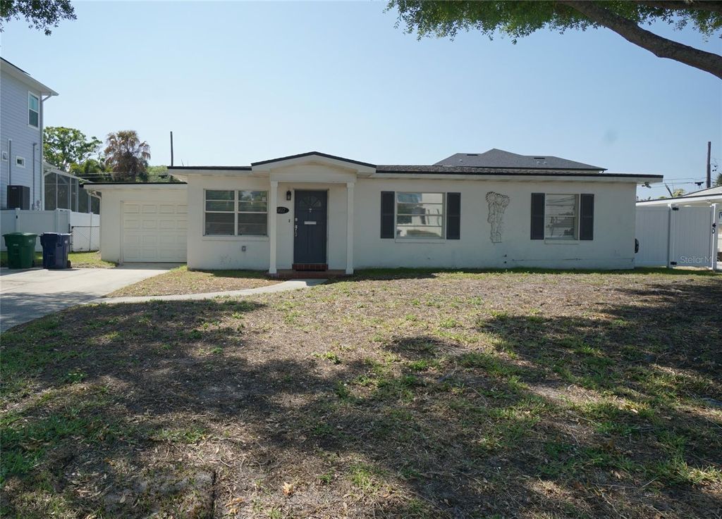 Photo of 3617 S Gardenia Avenue, Tampa, FL 33629 (MLS # TB8493562)