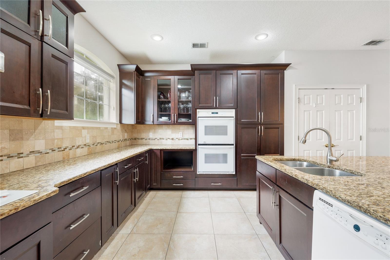 KEENES POINTE - Residential