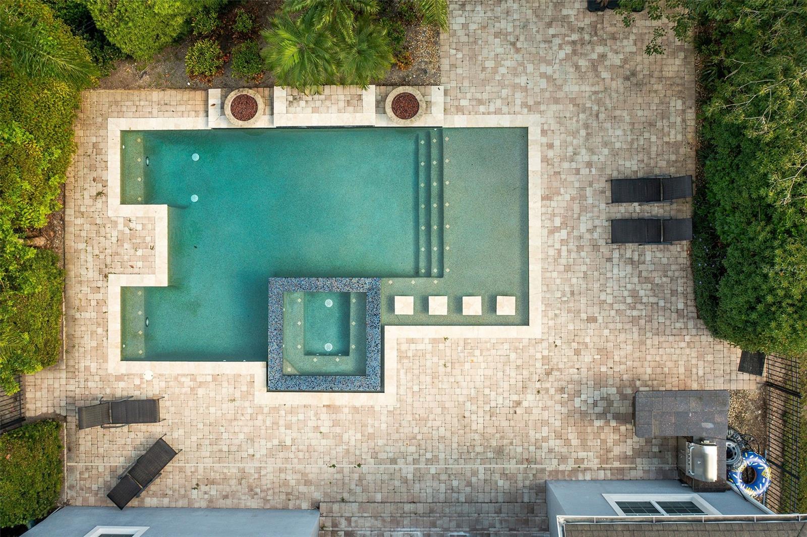 KEENES POINTE - Residential