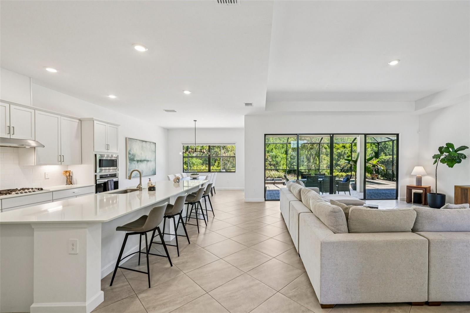 LORRAINE LAKES PH I - Residential