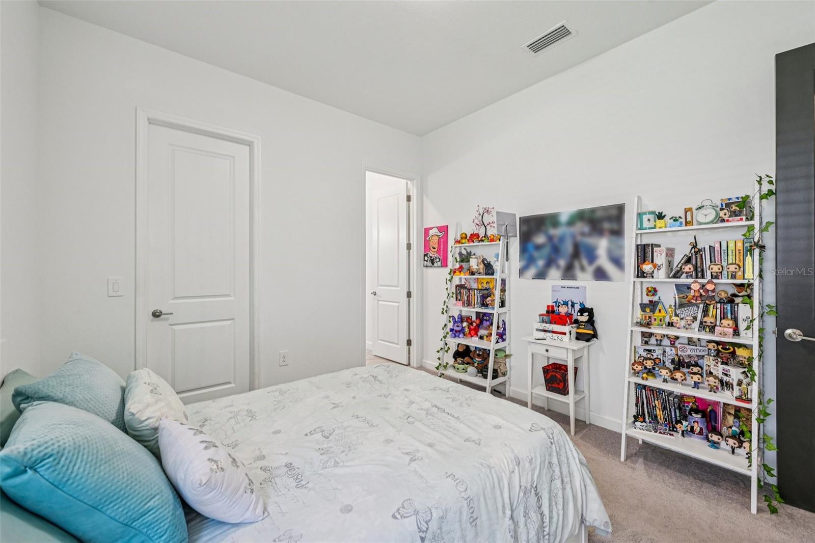 LORRAINE LAKES PH I - Residential