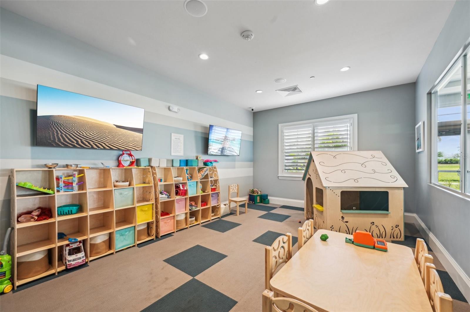 LORRAINE LAKES PH I - Residential