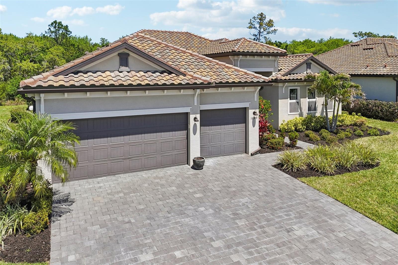 LORRAINE LAKES PH I - Residential