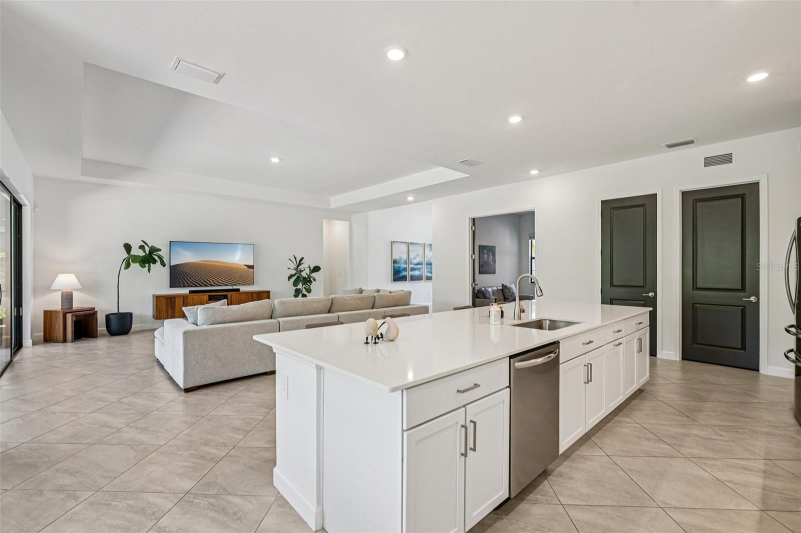 LORRAINE LAKES PH I - Residential