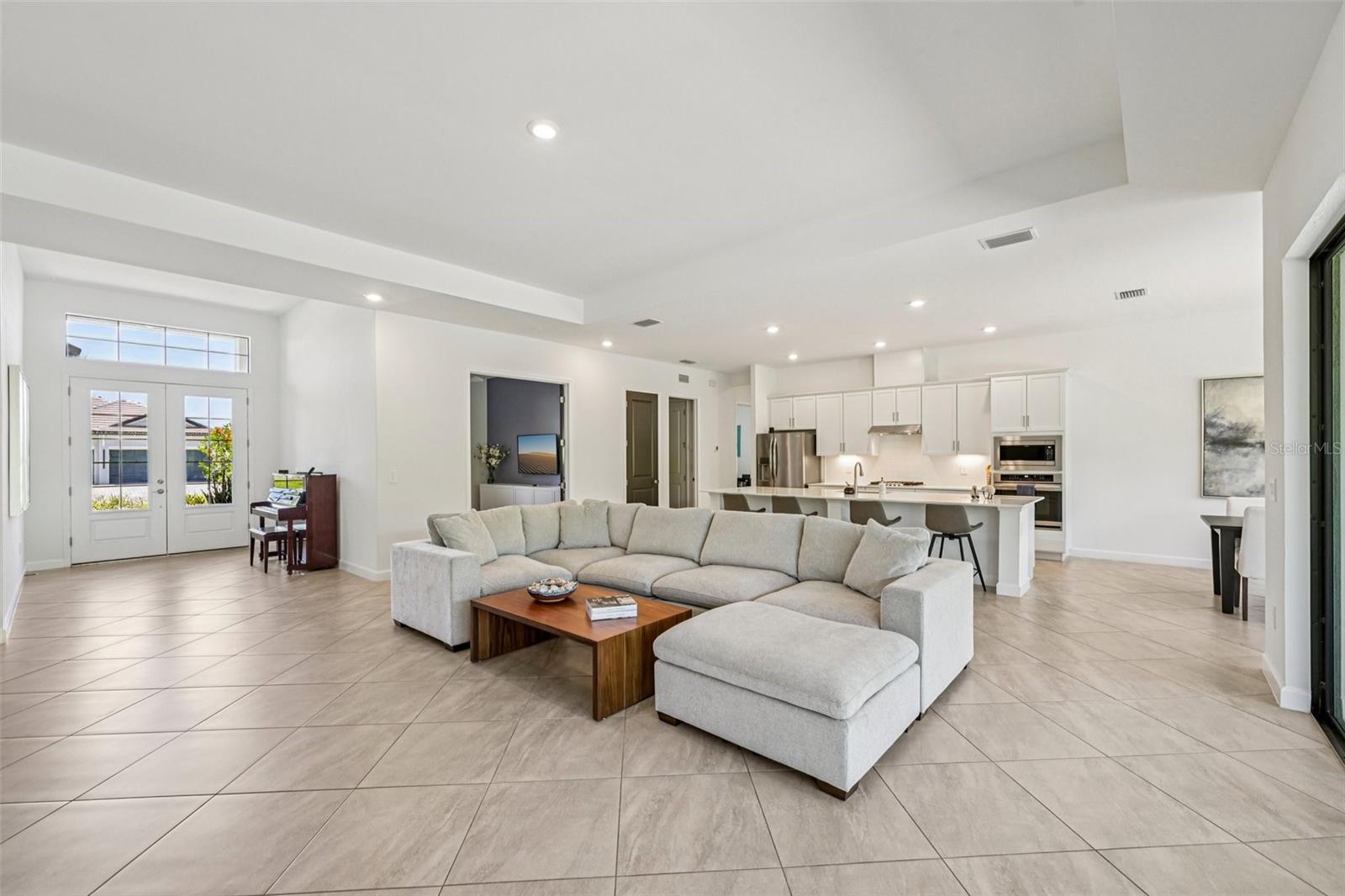 LORRAINE LAKES PH I - Residential