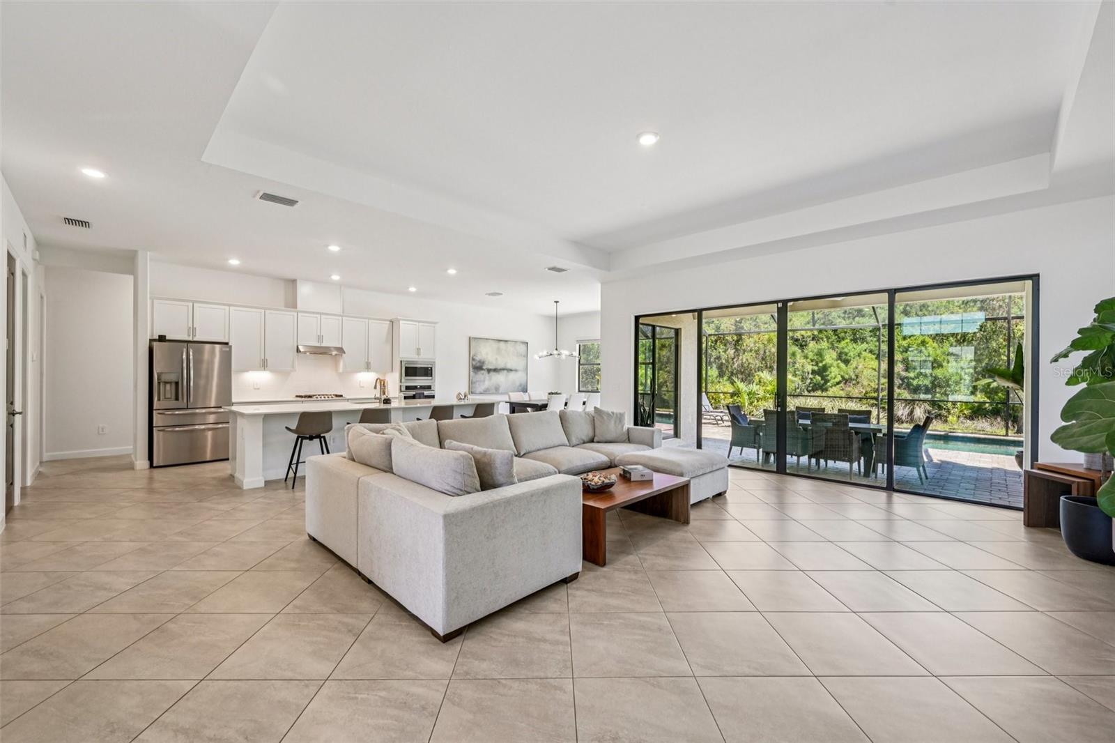 LORRAINE LAKES PH I - Residential