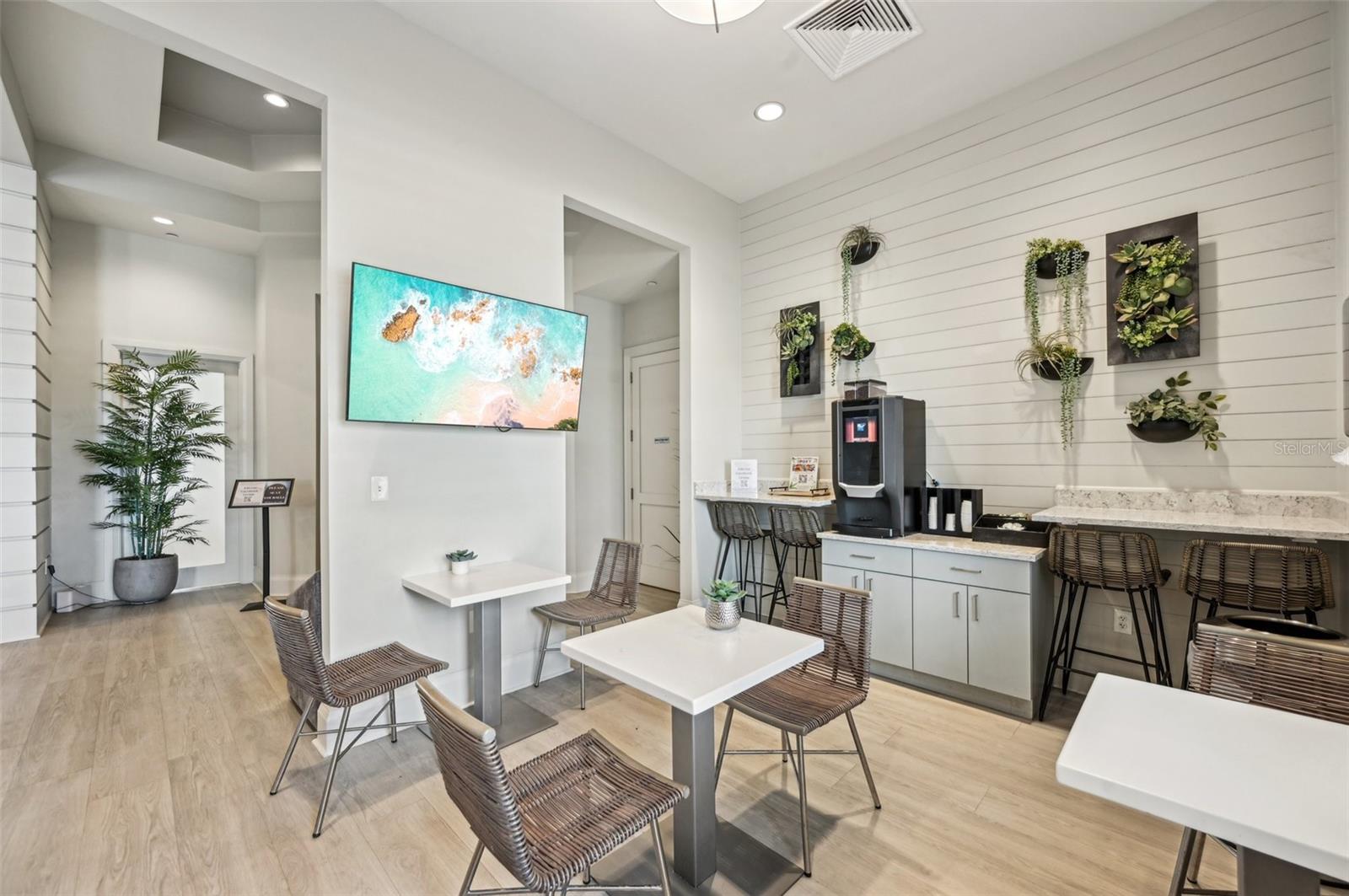 LORRAINE LAKES PH I - Residential