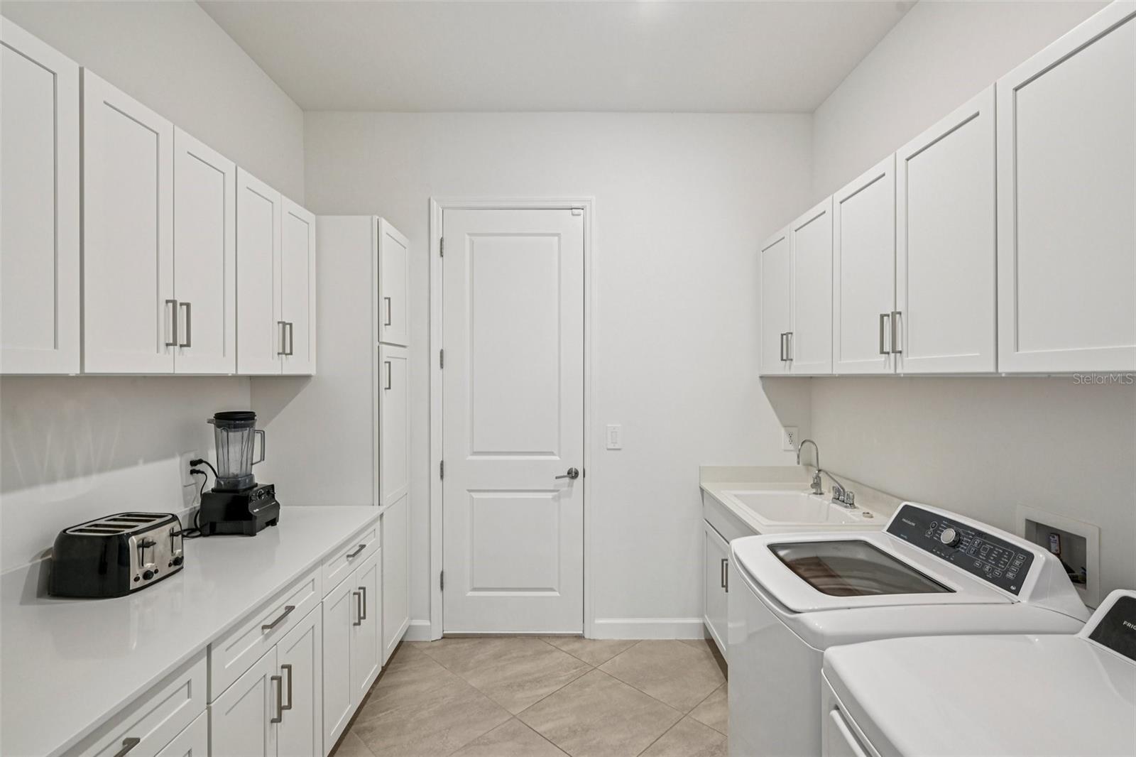 LORRAINE LAKES PH I - Residential