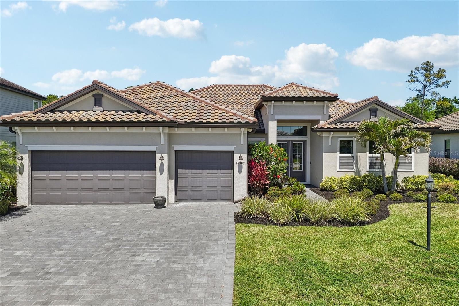 LORRAINE LAKES PH I - Residential