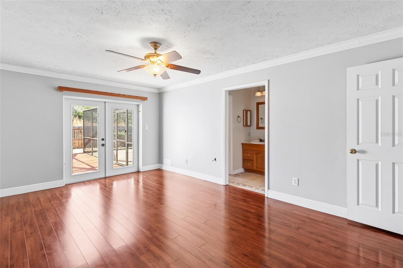 COUNTRY PLACE UNIT 3 B - Residential