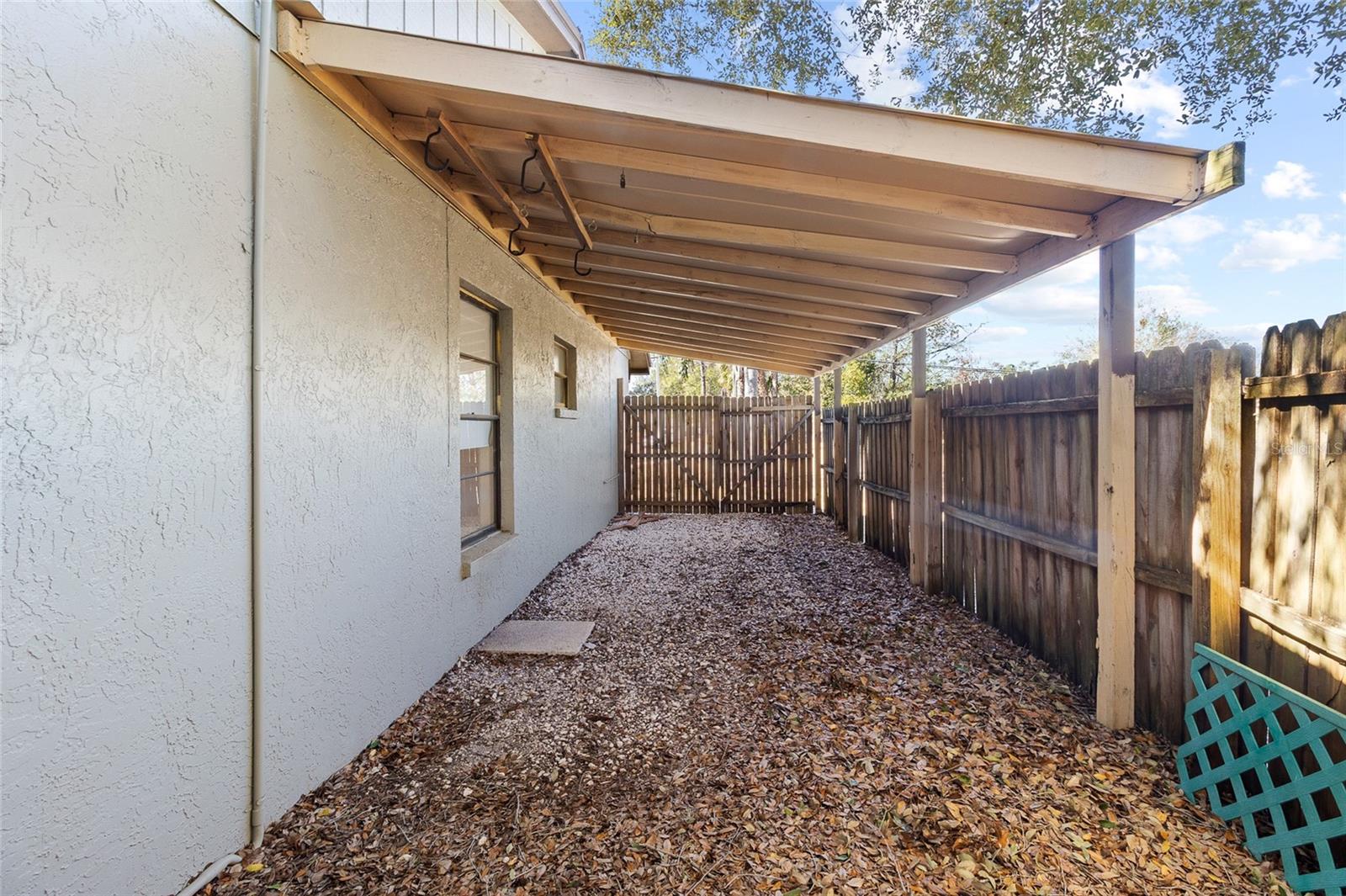 COUNTRY PLACE UNIT 3 B - Residential